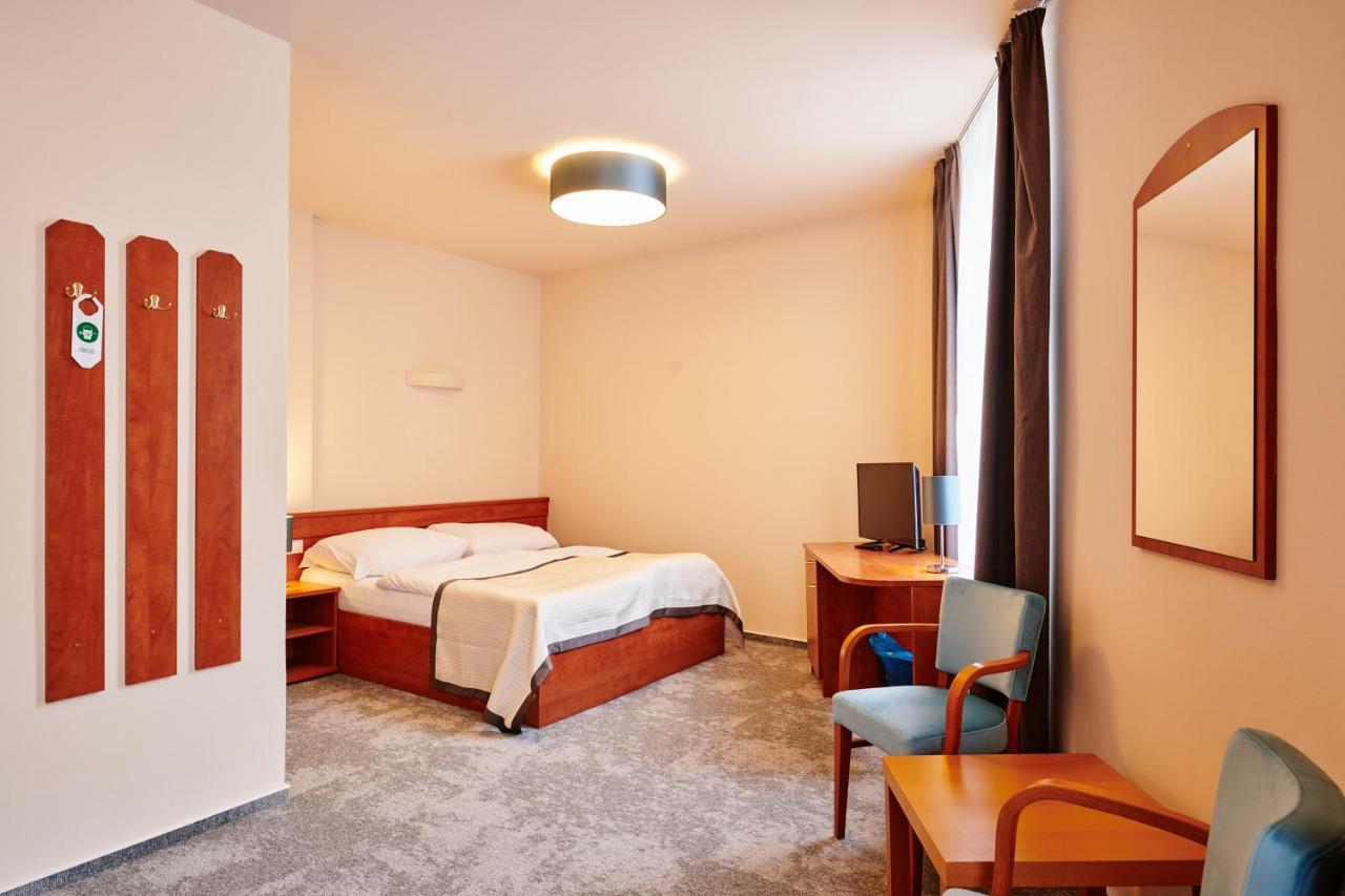 Hotel Terasa Vimperk Exteriör bild